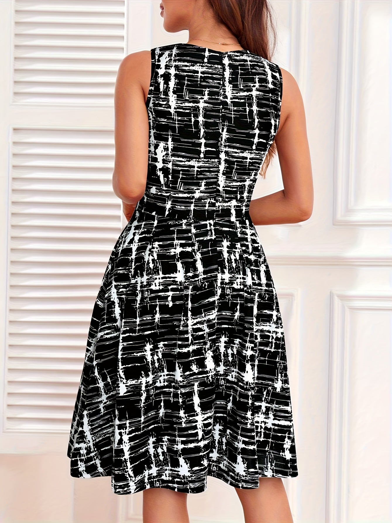 Casual Keyhole Neck Midi Dress