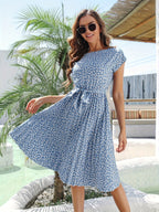 Chic Round Neck Belted Pleated Dress