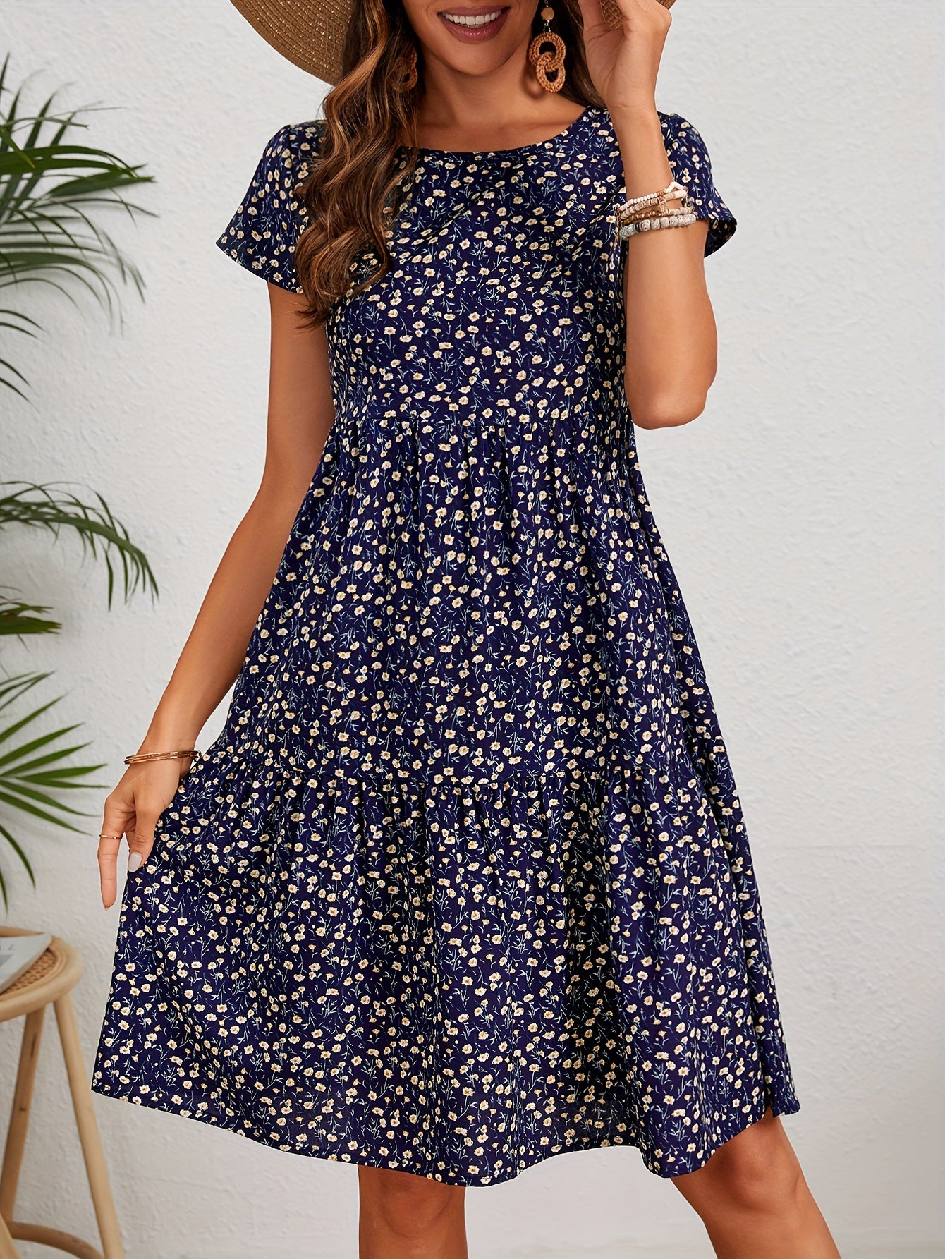 Casual Floral Round Neck Tiered Dress