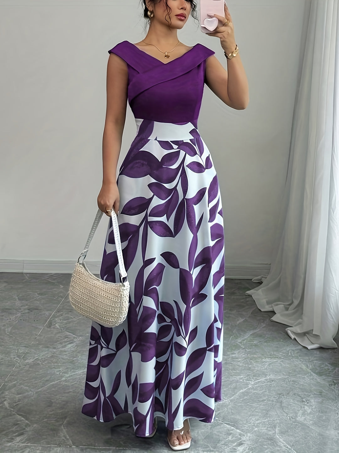 Elegant Leaf Print V-Neck Maxi Dress