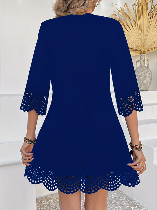 Chic Scalloped V-Neck Shift Dress