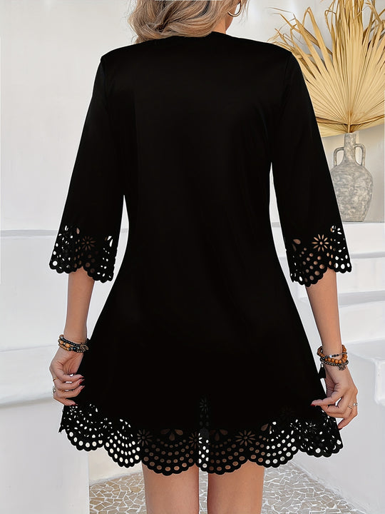 Chic Scalloped V-Neck Shift Dress