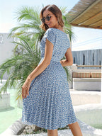 Chic Round Neck Belted Pleated Dress